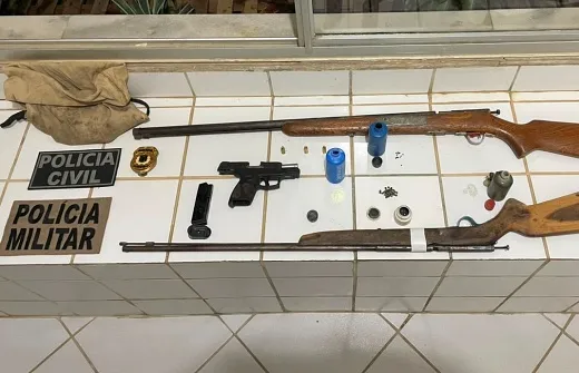 Armas e munições são apreendidas durante ação policial na zona rural