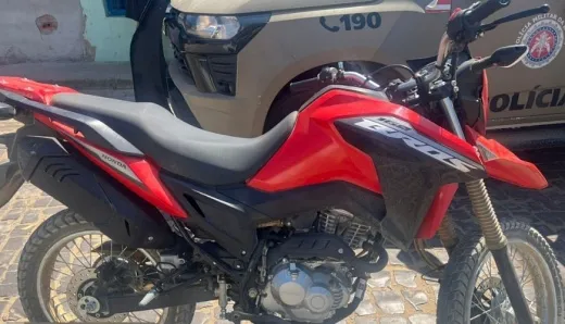 Motocicleta é recuperada menos de 24 horas após ser levada