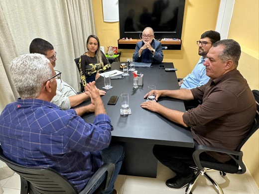Vereadores de Brumado visitam CER Barra para conhecer serviço especializado para crianças neurodivergentes atendidas pelo SUS
