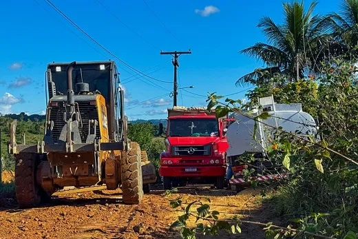 Recuperação de estradas beneficia produtores e moradores da zona rural