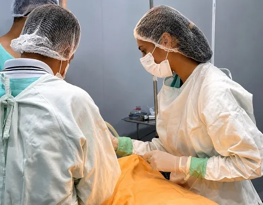 Pacientes com limitações clínicas recebem atendimento odontológico especializado