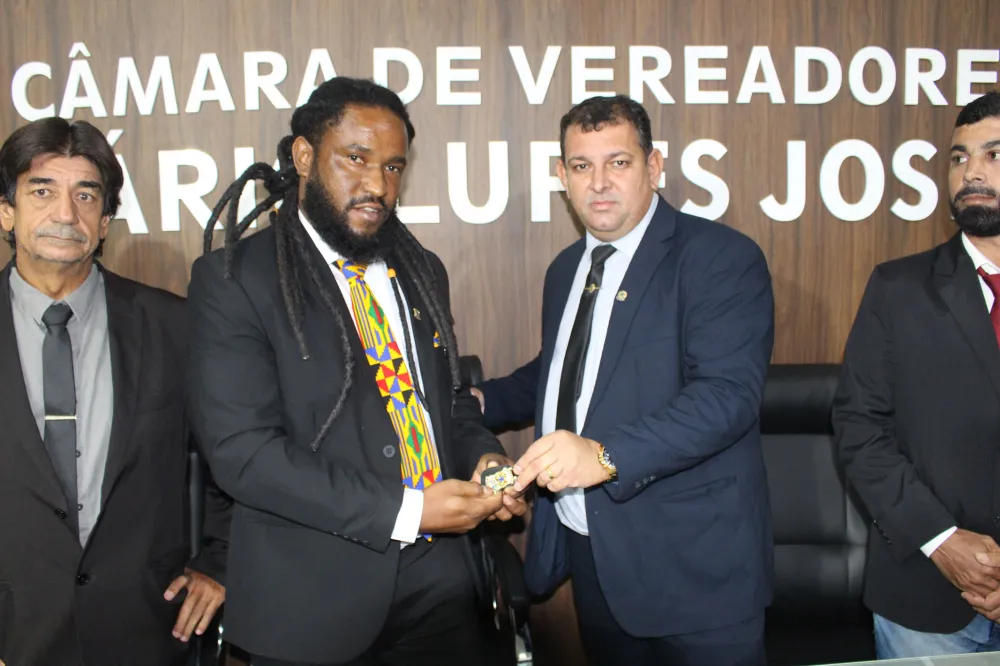 Em posse do vereador Professor Jânio, Presidente da Câmara de Ituaçu destaca o fortalecimento da democracia e o compromisso com o povo