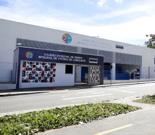 Governo do Estado entrega novo colégio estadual