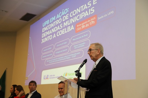 Em encontro na UPB, prefeitos cobram da Coelba melhoria dos serviços para que possam desenvolver municípios