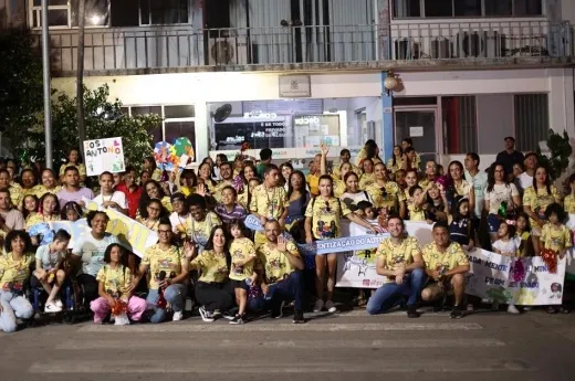 Caminhada do Autismo chama atenção para inclusão e direitos das pessoas com TEA