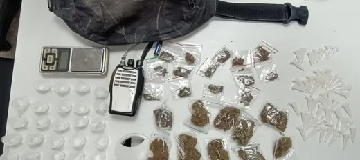 PM apreende drogas durante ação no bairro Matança