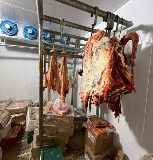 Adab apreende mais de 1 tonelada de carne irregular em Candiba e Palmas de Monte Alto