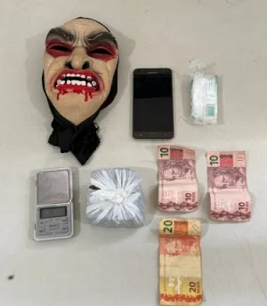 Polícia Militar apreende cerca de 252 gramas de substância análoga à maconha