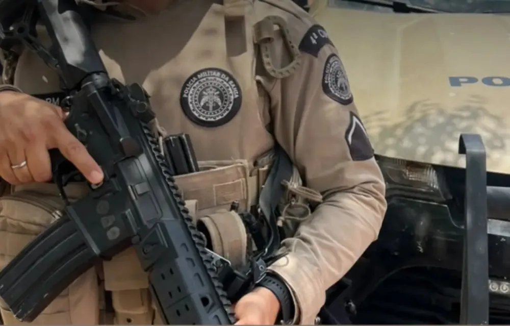 Homem é conduzido à delegacia após ocorrência de violência doméstica