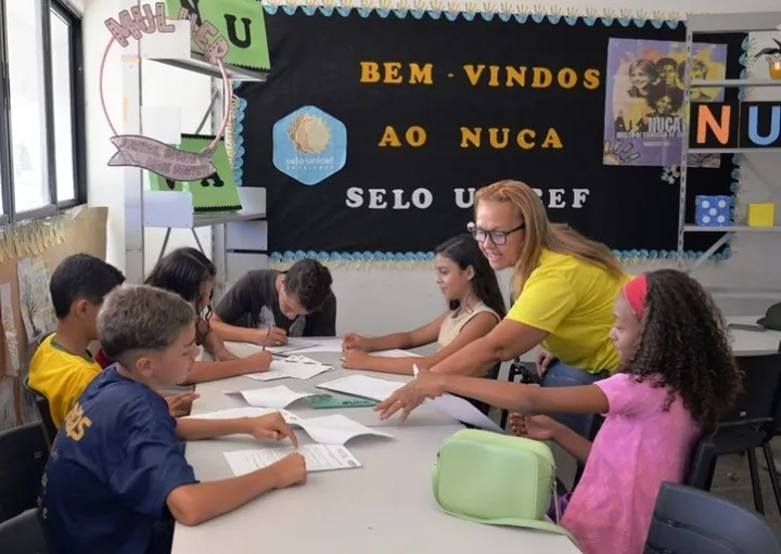 NUCA realiza encontro com adolescentes no CRAS V