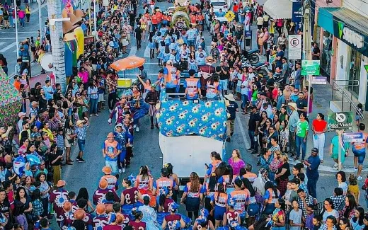 Desfile de Carroças abre programação do São João 2026