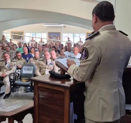 Mudança de comando da 4ª CIPM é oficializada em cerimônia na Câmara