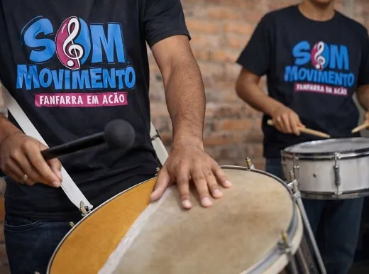 Oficinas de fanfarra estimulam disciplina, criatividade e trabalho em equipe em escola municipal