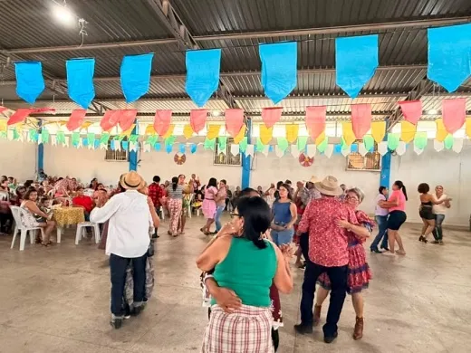 Arraiá do CRAS reúne usuários de programas sociais