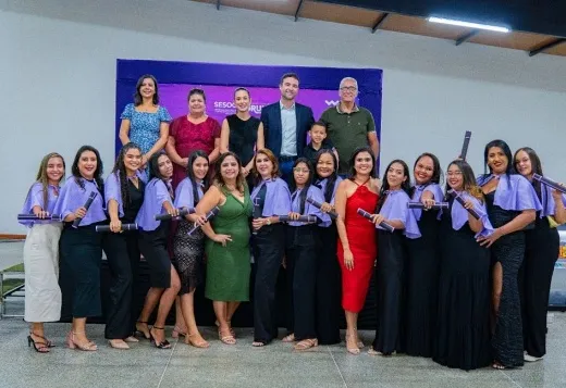 Programa Empreender Mulher forma primeira turma com 100 mulheres