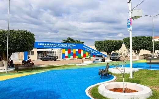 Prefeitura entrega pacote de obras e ações em diversas áreas e reforça investimentos no município