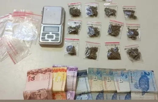 RONDESP Chapada desarticula ponto de tráfico em imóvel abandonado
