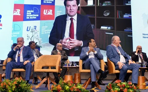 MP da Bahia é homenageado pela União dos Municípios em celebração aos 62 anos da entidade