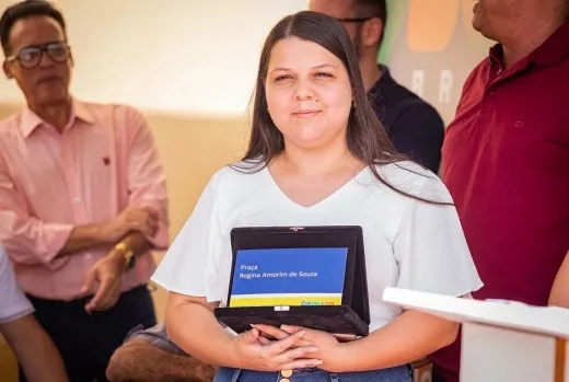 Lagoa Funda ganhou nova praça e investimento em iluminação pública