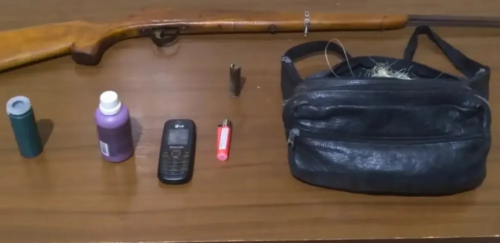 PMBA apreende arma de fogo artesanal e conduz homem à delegacia