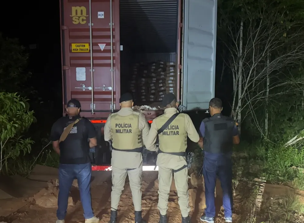 Ação conjunta recupera em Ibirapitanga carga de cacau em pó avaliada em R$ 500 mil