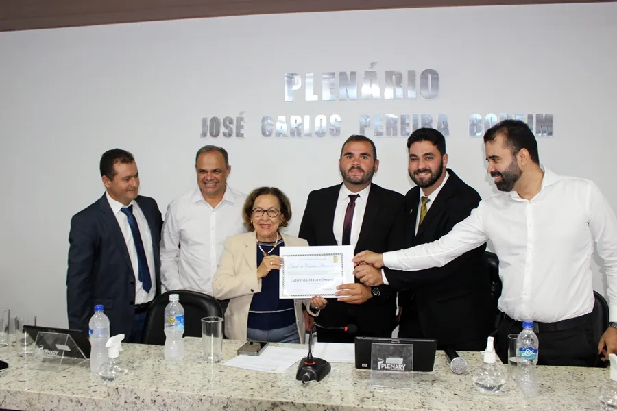 Rio Contas: Sessão Solene da Câmara marca entregas de títulos de cidadão e moção de aplausos
