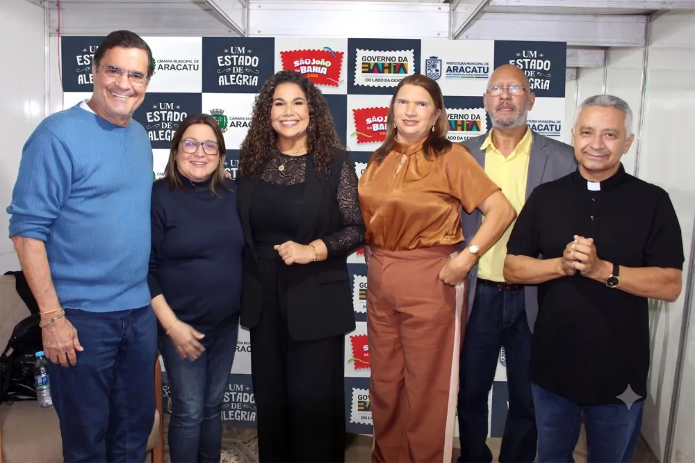 São Pedro Apóstolo: Apresentação da cantora e missionária Eliana Ribeiro marcou o fim das celebrações religiosas