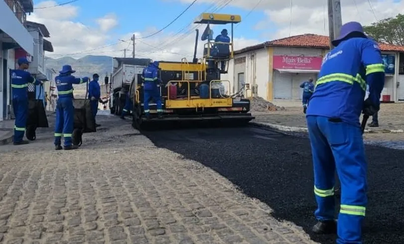 Prefeitura inicia nova etapa de pavimentação asfáltica em bairros da cidade