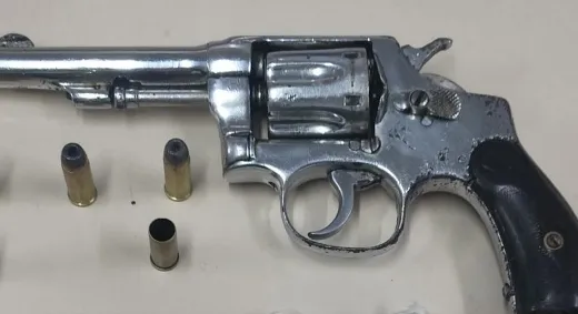 PMBA realiza prisão por tráfico de drogas e apreensão de arma de fogo