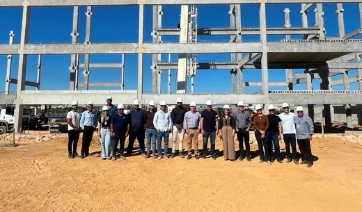 Prefeito e SESI acompanham obras de nova escola