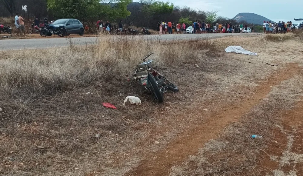 Motociclista morre após colisão com caminhonete na BA-148
