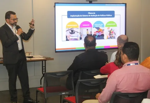 Sistema de Avaliação de Políticas Públicas é apresentado a servidores do TCE/BA