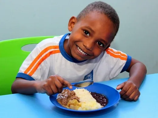 FNDE determina aplicação mínima de 45% dos recursos da merenda na agricultura familiar