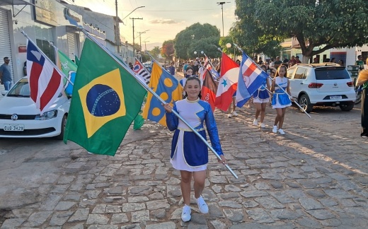 Rio de Contas: desfile cívico no distrito de Marcolino Moura celebra a Independência com foco na sustentabilidade