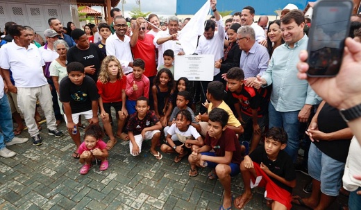 Governo da Bahia entrega obras e equipamentos de saúde em Itarantim