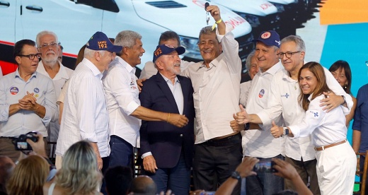 Bahia recebe mais de R$ 300 milhões em investimentos do PAC Saúde com entrega de veículos e equipamentos