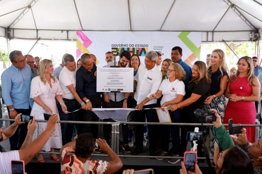 Governo do Estado inaugura unidade integrada das Polícias Militar e Civil em Palmas de Monte Alto e anuncia escola de tempo integral
