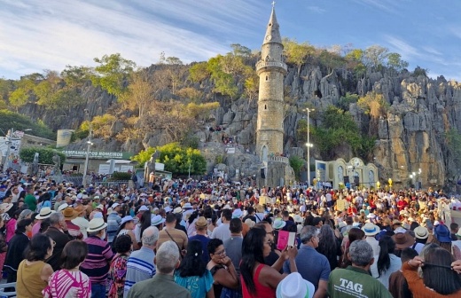 Romaria de Bom Jesus da Lapa mostra força do turismo religioso da Bahia