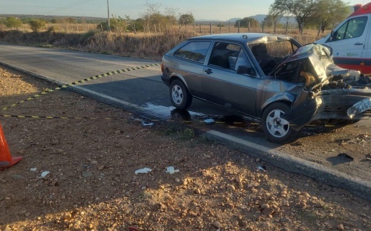 Caturama: motorista morre e passageiros ficam feridos em acidente na BA-152