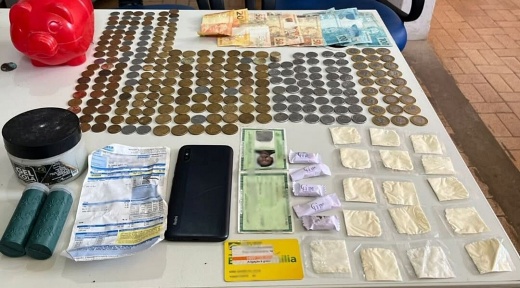 Suspeito é detido e drogas são apreendidas pela PM em Ibipitanga