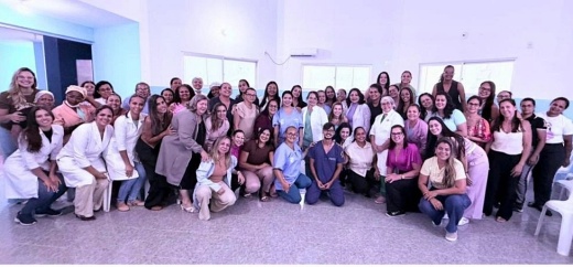 Conselho de Educação de Brumado recebe condecoração durante Seminário em Salvador