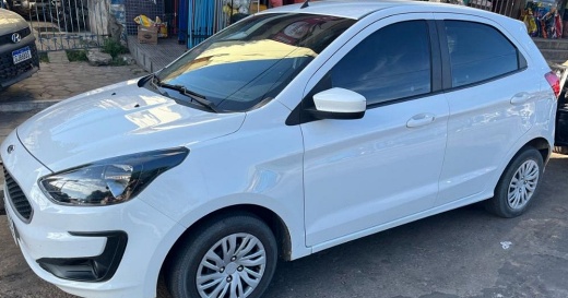 Caturama: carro com sinais de identificação adulterados é apreendido no Distrito de Malhadinha