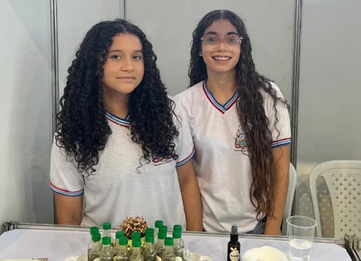 Estudantes de Candiba desenvolvem spray natural contra inflamações