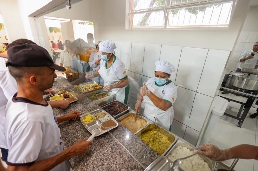 Restaurante Popular de Brumado ultrapassa mil refeições servidas na primeira semana