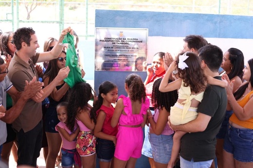 Brumado inaugura três quadras poliesportivas na região de Ubiraçaba