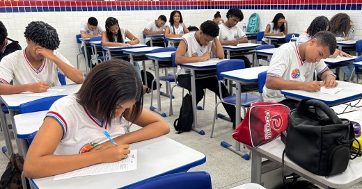 Estudantes têm chance de representar o Brasil em concurso mundial de redação