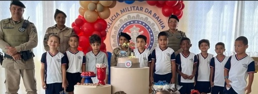 Policia Militar da Bahia marca presença em escola de Guanambi