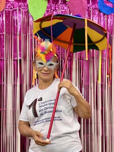 Samba, alegria e inclusão marcam pré-Carnaval da melhor idade em Brumado