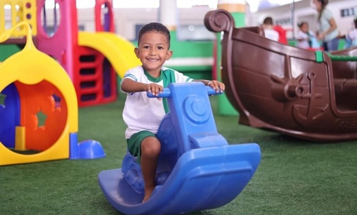 Brumado firma convênio com o Governo do Estado e garante nova creche no bairro Urbis I