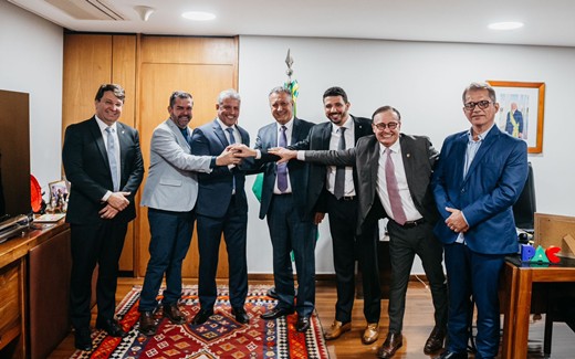 Prefeito de Guanambi cumpre agenda oficial em Brasília e se reúne com Rui Costa, Ministro da Casa Civil